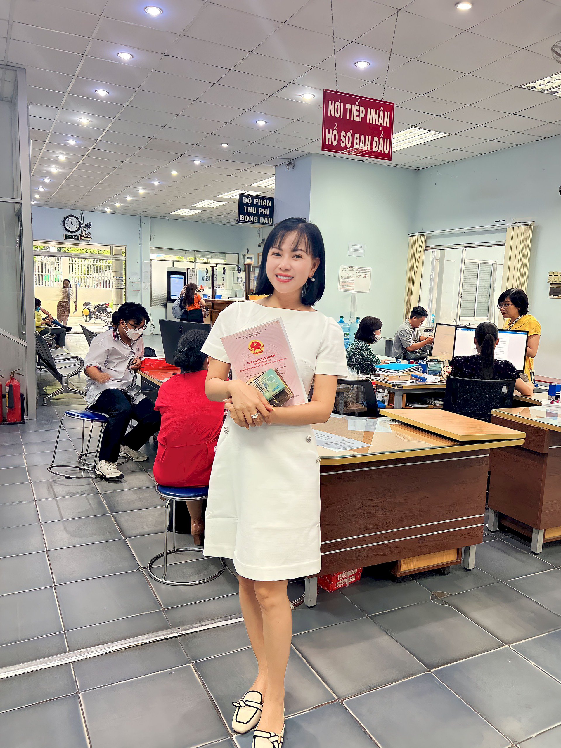 Hoa hậu Võ Thu Sương tự thưởng sinh nhật sau Covid với căn nhà quận Gò Vấp và cuốn sổ hồng độc nhất vô nhị