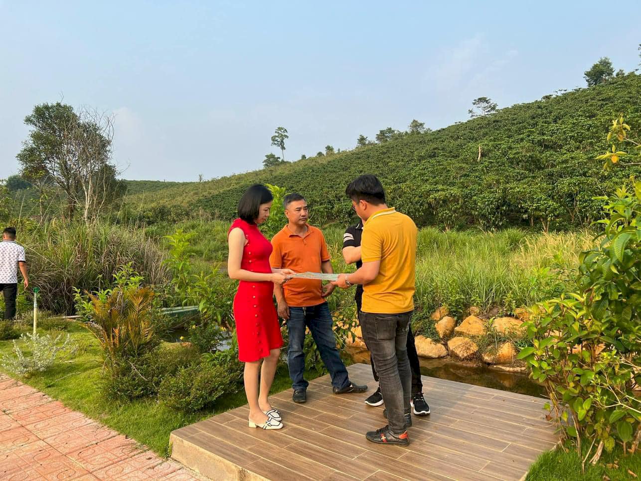 Hoa hậu Võ Thu Sương hỗ trợ doanh nhân trẻ setup  xưởng sản xuất chuẩn HACCP