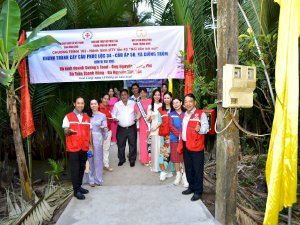 Hoa hậu Võ Thu Sương đồng hành khánh thành cầu Phúc Lộc 34 - cầu ấp 5B, xã Giồng Trôm
