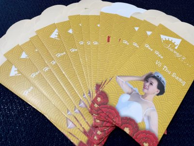 Hoa hậu Võ Thu Sương Lan tỏa yêu thương trao quà tặng bất ngờ cho người trên phố