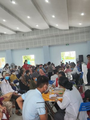 Hội chữ thập Đỏ Phúc Lộc Khám bệnh và phát thuốc miễn phí cho 300 bà Con nghèo ở Gò Công 