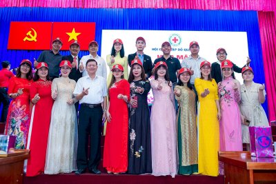 Hội chữ thập đỏ Phúc Lộc thực hiện lời kêu gọi Tết vì người nghèo phát động chương trình “Nhường cơm sẻ áo đón xuân sang” cho bà con nghèo vùng xa