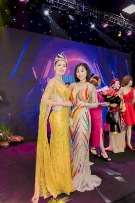 Chủ tịch Làng Hoa hậu Miss Happy Land Võ Thu Sương chúc mừng đương kim Hoa Hậu Thế Giới Doanh Nhân 2023 My Nguyễn 