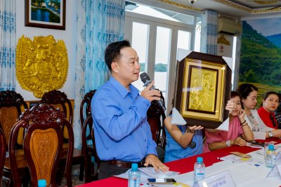 Tranh Đồng Tuấn Kiệt quà tặng tinh tế gợi mở thành công thịnh vượng