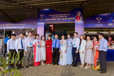 Hoa hậu Võ Thu Sương tạo sức hút mạnh mẽ tại Hội nghị Kết Nối Cung Cầu 2023 với 31 gian hàng đa dạng sản phẩm