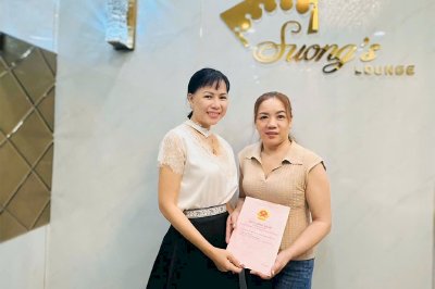 Niềm vui lớn của người giúp việc được tặng sổ đỏ