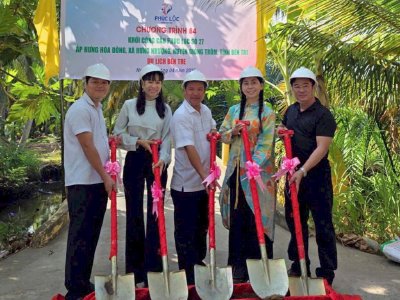 Hoa hậu Võ Thu Sương tại Chương trình 84: Khởi công cầu Phúc Lộc số 27 ấp Hưng Hòa Đông, xã Hưng Nhượng, huyện Giồng Tôm, tỉnh Bến Tre