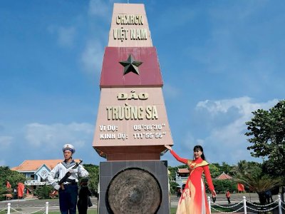 Hoa hậu Võ Thu Sương và hành trình “Trường Sa vạn dặm” đầy ý nghĩa trong chuyến công tác tại quần đảo Trường Sa và Nhà giàn DK1 thân yêu