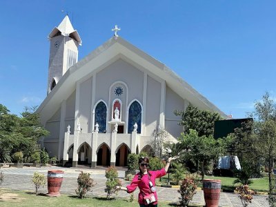 Theo chân hoa hậu Võ Thu Sương đến với nhà Nhà thờ Chính tòa, Dili, Timor-Leste