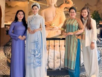 Hoa hậu Võ Thu Sương - Phó Trưởng Ban Tổ Chức Hoa Hậu Doanh Nhân Hoàn Vũ 2026 trong style áo dài Nam Phương Hoàng Hậu