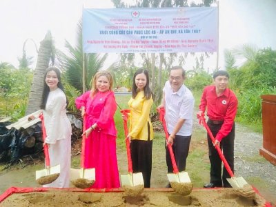 Hoa hậu Võ Thu Sương đồng hành khởi công cầu Phúc Lộc 40, nối dài hành trình thiện nguyện tại Bến Tre