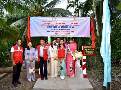 Hoa hậu Võ Thu Sương góp phần hoàn thành cầu Phúc Lộc 36 - cầu ấp 5B, xã Giồng Trôm