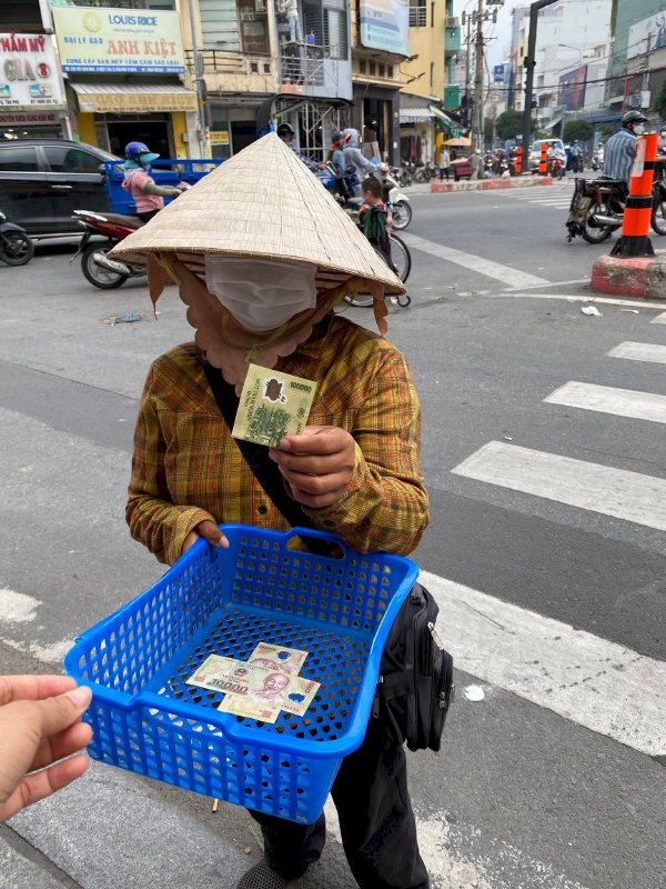 Hoa hậu Lan Tỏa Yêu Thương Võ Thu Sương: Lòng nhân ái cho đi trong đại dịch COVID 19 