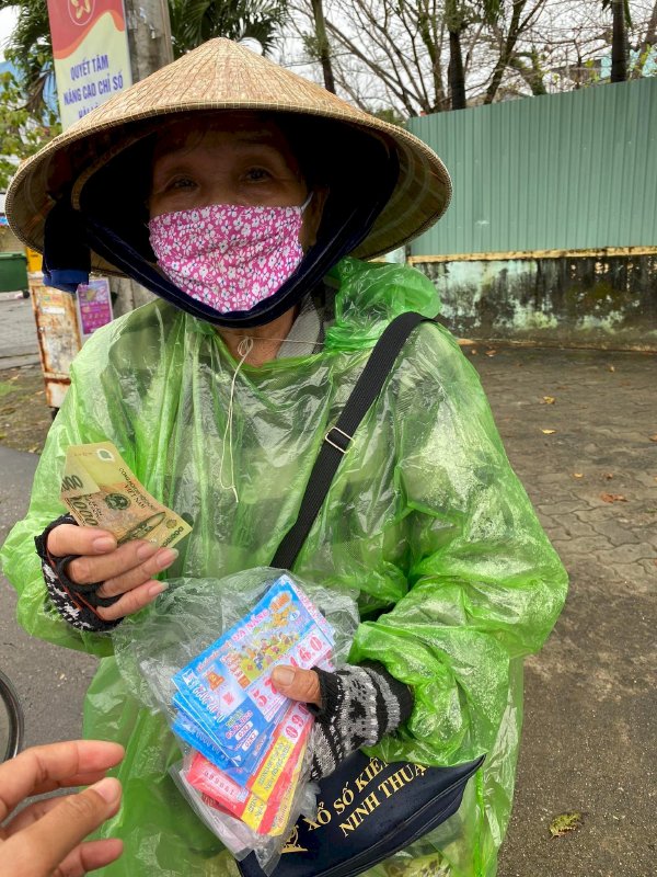 Trao gửi yêu thương từ Hoa hậu Doanh nhân Võ Thu Sương tới người khó khăn 