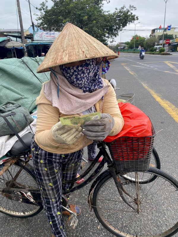 Trao gửi yêu thương từ Hoa hậu Doanh nhân Võ Thu Sương tới người khó khăn 