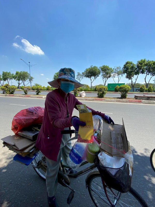 Hoa hậu Võ Thu Sương Lan tỏa yêu thương