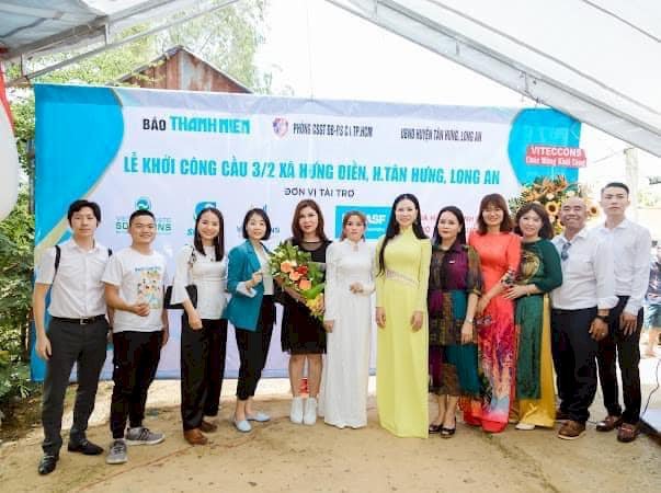 Nhóm từ thiện Phúc Lộc của Hoa hậu Võ Thu Sương đi khảo sát Cây cầu 19 Thứ 4 21/09/2022  tại UBND Xã Nhơn Hòa Lập, Tân Thạnh, Long An.