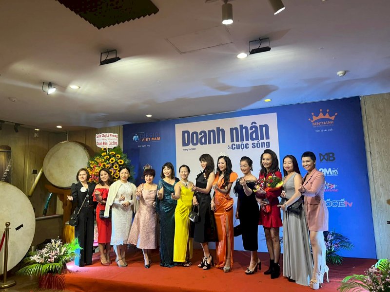 Đại sứ Miss World Business Võ Thu Sương được yêu mến nhờ tài năng đức độ