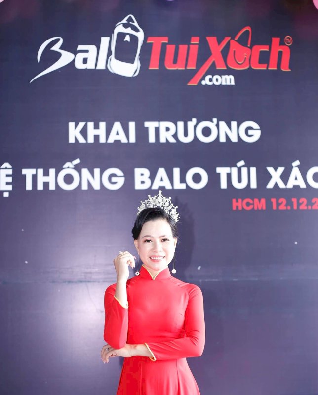 Hoa hậu Võ Thu Sương cán mốc đi du lịch 40 nước trên thế giới ở độ tuổi 40