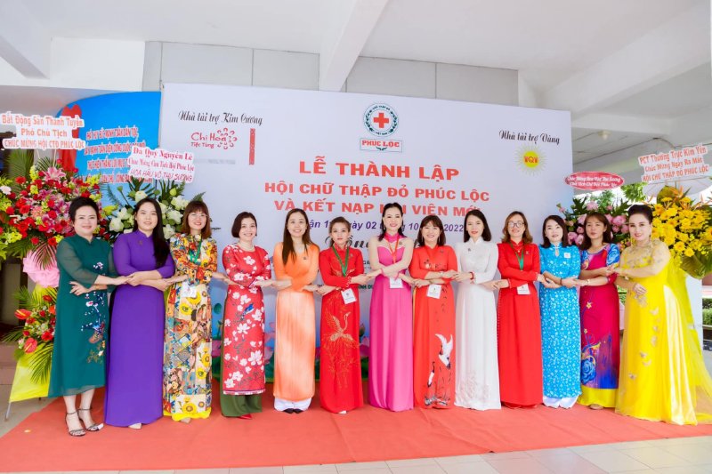 Đại sứ Miss World Business Võ Thu Sương được yêu mến nhờ tài năng đức độ