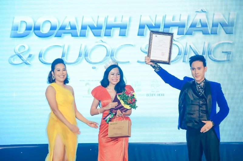 Miss World Business 2022 Tôn vinh nhan sắc tài năng trí tuệ và tình yêu thương họp báo lúc 18h ngày 28/11/2022 