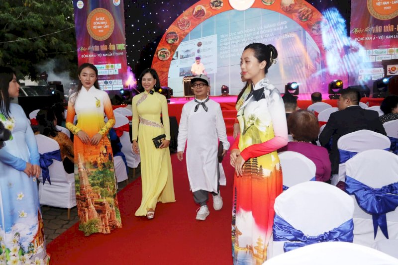 Chủ tịch làng Hoa Hậu Miss Happy Land Võ Thu Sương với ngày hội ẩm thực văn hóa Đông Nam Á Asean 
