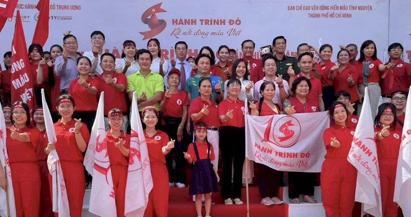 Tân Hoa hậu My Nguyễn, Đại sứ Hành Trình Đỏ Võ Thu Sương 2023 tham gia kêu gọi hiến máu cứu người