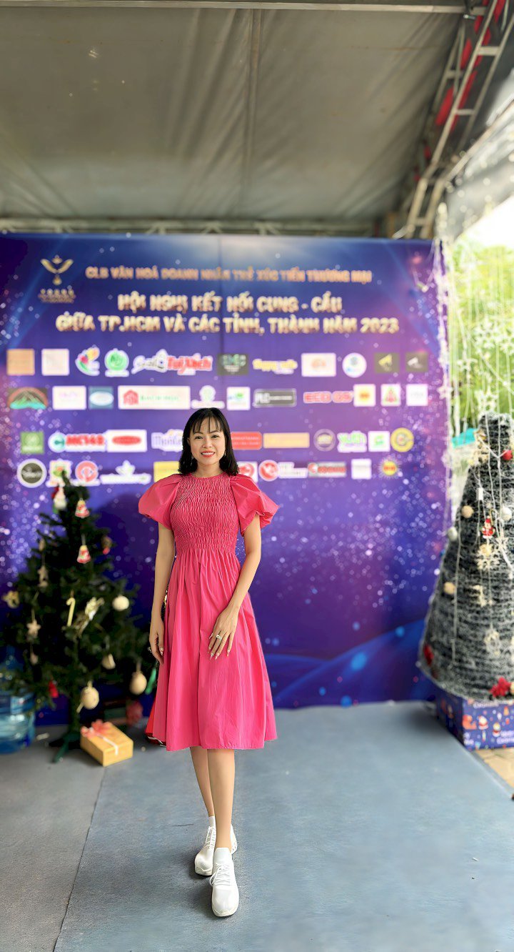 Hoa hậu Võ Thu Sương tạo sức hút mạnh mẽ tại Hội nghị Kết Nối Cung Cầu 2023 với 31 gian hàng đa dạng sản phẩm