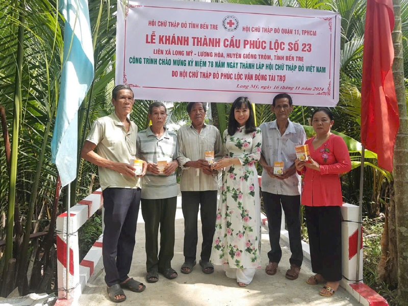 Hoa hậu Võ Thu Sương chia sẻ về ý nghĩa hoạt động xây cầu thiện nguyện của Hội từ thiện Phúc lộc xây cầu 