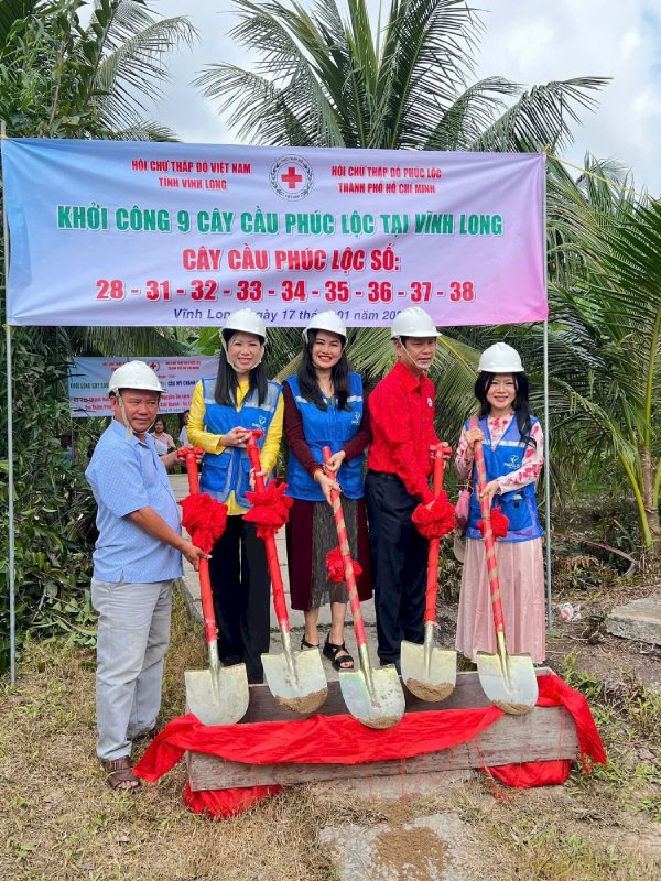 Hoa hậu Võ Thu Sương lan tỏa thông điệp xây cầu - kết nối yêu thương, tạo phước đức và tương lai bền vững cho cộng đồng - Ảnh: 5